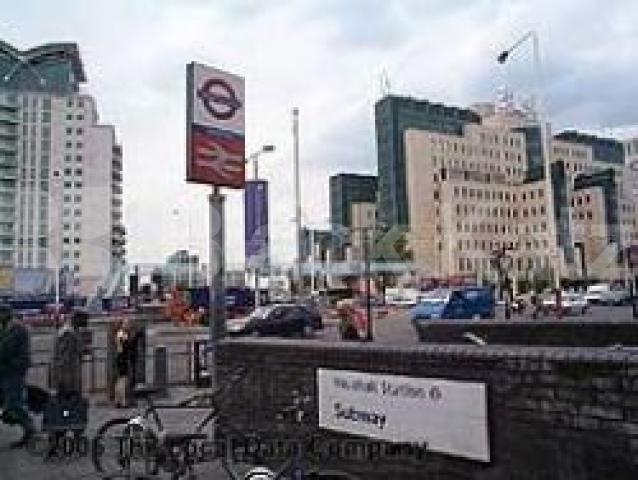 			LET , 3 Bedroom, 1 bath, 1 reception Apartment			 Tyres Street, Vauxhall